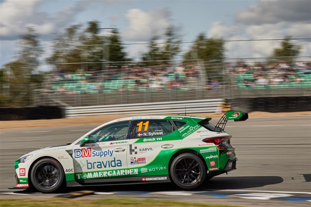 Nicolai Sylvest in action.